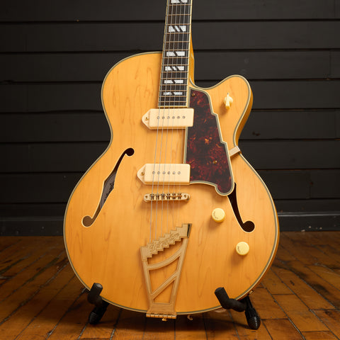 Deluxe 59 - Hollowbody Single Cutaway with Humbuckers w/Hardshell Case - Showroom Sample - Satin Honey